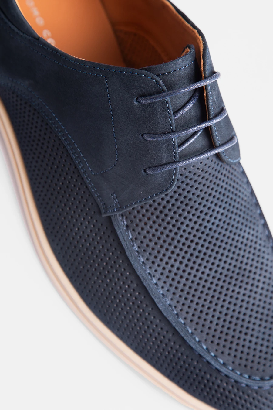 Niskie skórzane granatowe buty 01079B75CNA