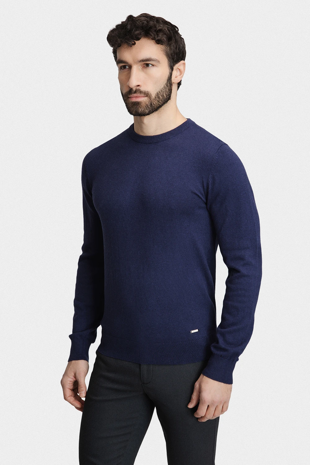 Granatowy sweter z kaszmirem 03000A75RRA