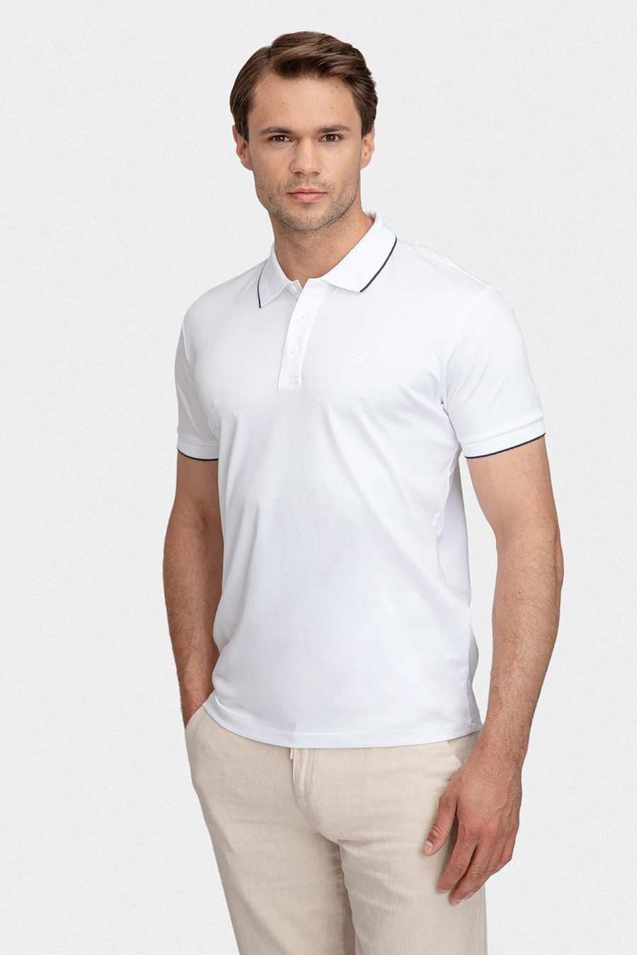 Białe polo męskie 01046A00GSA