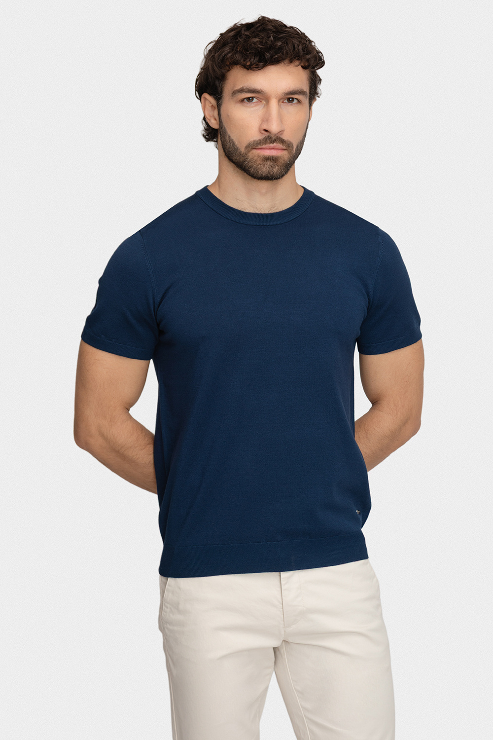 Granatowy t-shirt z wiskozą 01005A75GSA