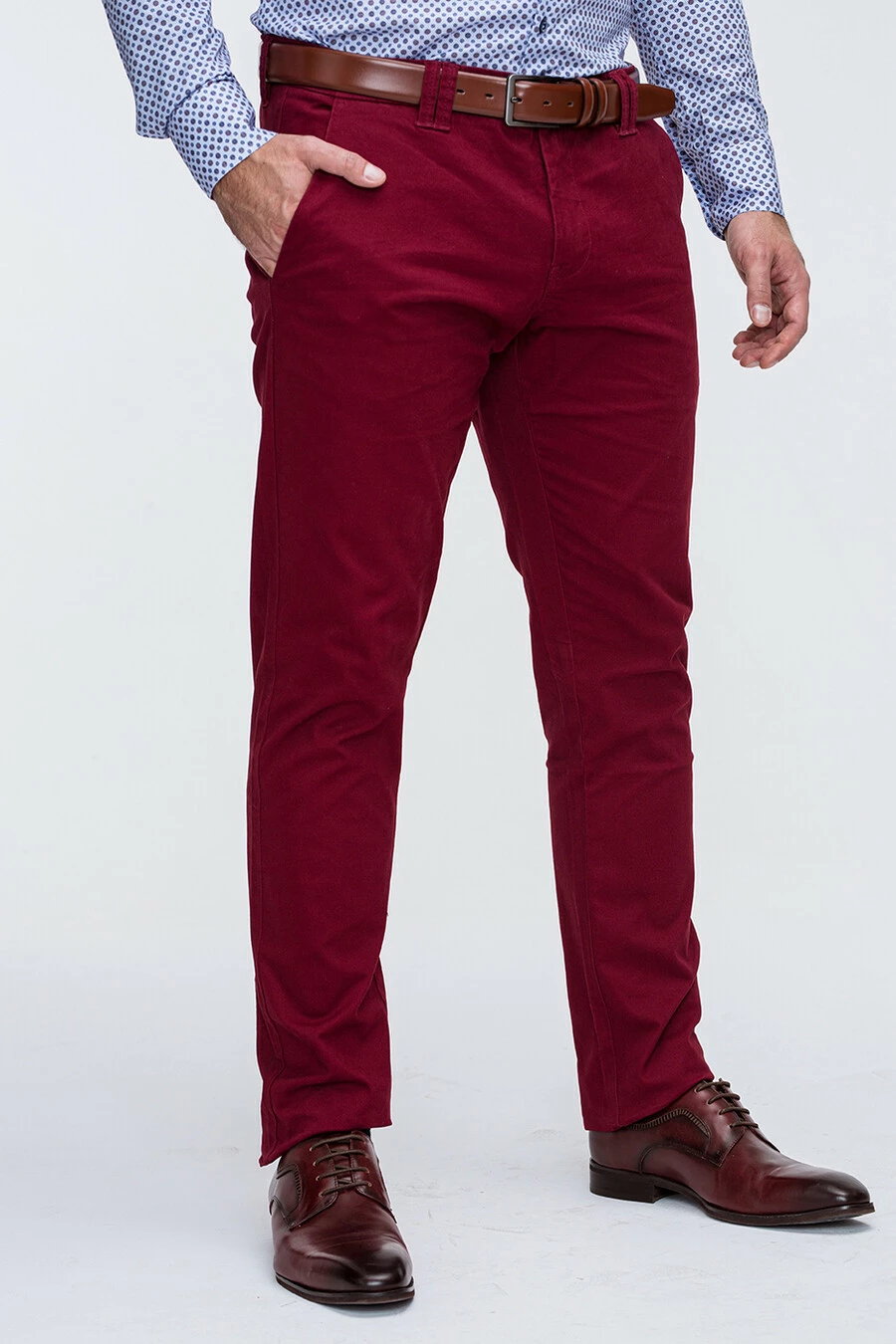 Gładkie bordowe spodnie SMAS030056