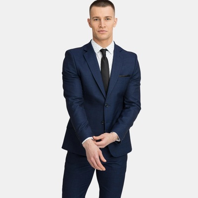 Jak zadbać o garnitur przed balem