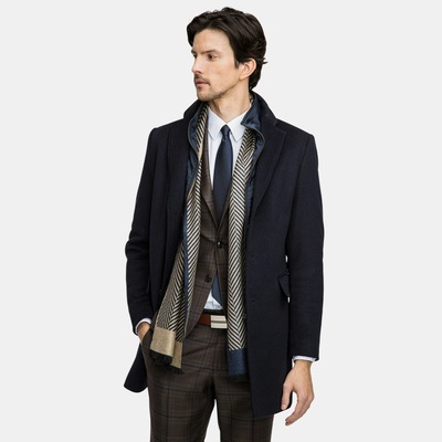 Elegancki płaszcz flauszowy na święta