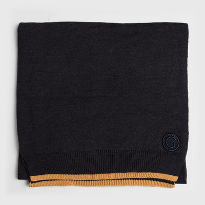 Jak dobrać szalik i rękawiczki do flauszowego płaszcza?