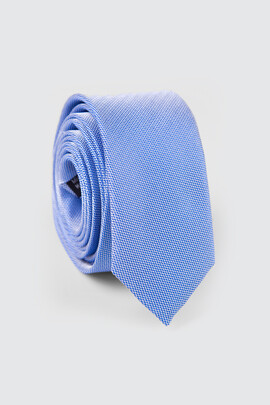 wąski krawat niebieski
