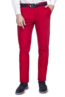 spodnie męskie w czerwonym kolorze fason slim
