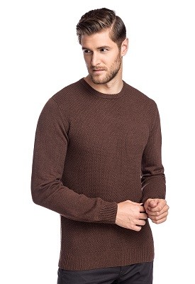 brązowy sweter męski round neck