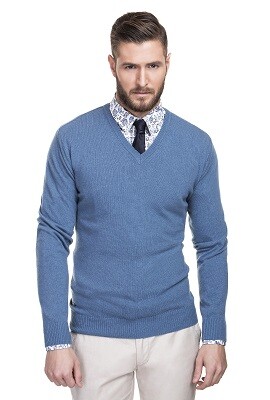 niebieski sweter wełniany męski