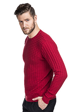 czerwony sweter męski